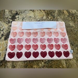 Cupcakes and Cashmere ombré hearts placemat set of 4 - Brand new